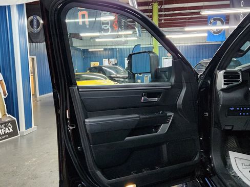 Used 2023 Toyota Tundra Platinum image 6