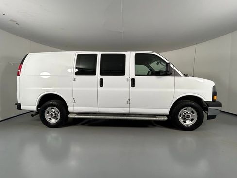 Used 2024 GMC Savana 2500 w/ Driver Convenience Package RWD image 8