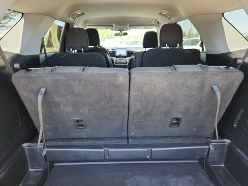 Used 2020 Ford Explorer XLT w/ Comfort Package AWD/4WD image 14