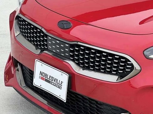 Used 2018 Kia Stinger GT2 image 12