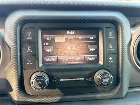 Used 2021 Jeep Wrangler Unlimited Willys image 15