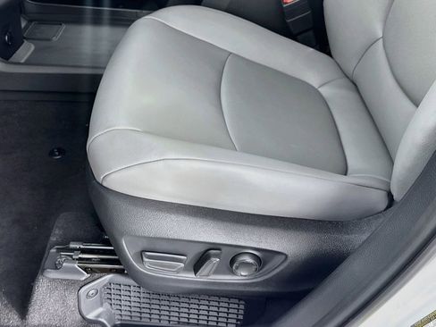 New 2026 Toyota Sienna XLE FWD image 25