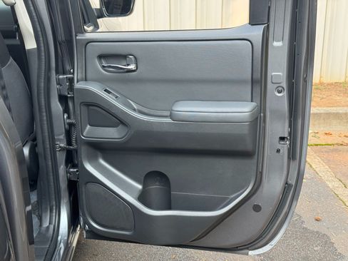 Used 2022 Nissan Frontier SV RWD image 38