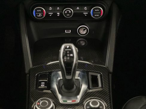 Used 2020 Alfa Romeo Stelvio Ti w/ Nero Edizione image 28