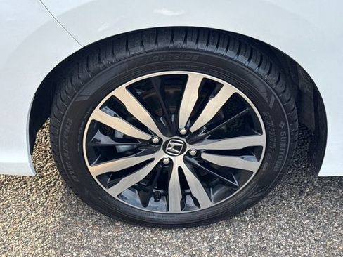 Certified 2019 Honda Fit EX image 2