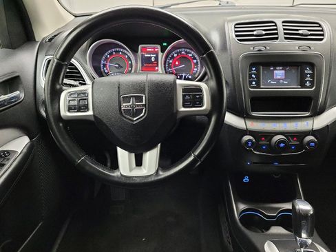 Used 2020 Dodge Journey SE w/ SE Popular Equipment Group FWD image 22