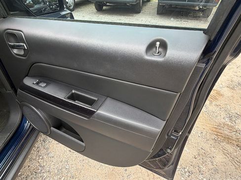 Used 2016 Jeep Patriot Sport w/ Power Value Group FWD image 18