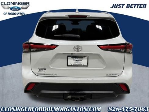 Used 2023 Toyota Highlander LE image 9