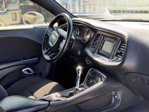 Used 2015 Dodge Challenger R/T RWD image 11