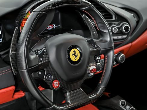 Used 2018 Ferrari 488 Spider image 29