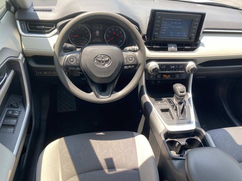 Used 2019 Toyota RAV4 XLE w/ Convenience Package FWD image 15