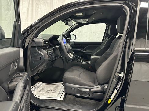 Used 2025 Toyota 4Runner SR5 image 10