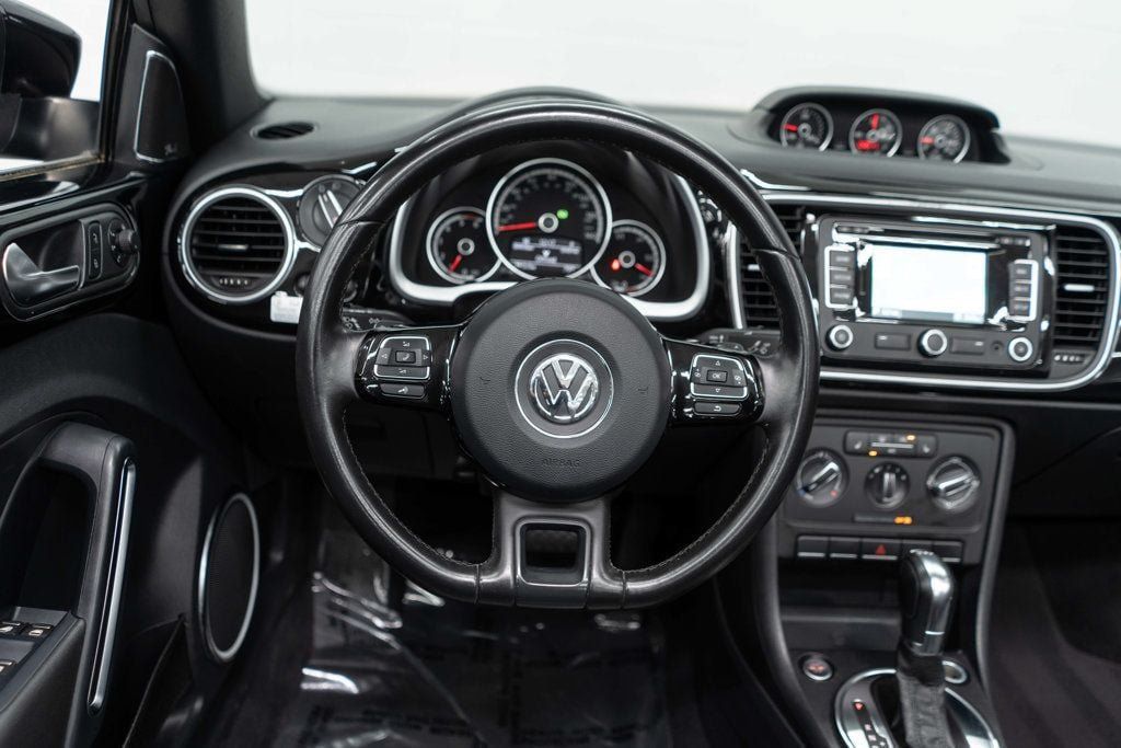 Used 2013 Volkswagen Beetle TDI FWD image 15