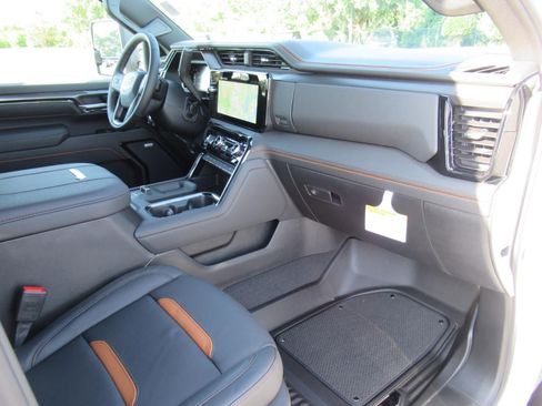 New 2026 GMC Sierra 2500 AT4 w/ AT4 Premium Plus Package AWD/4WD image 15