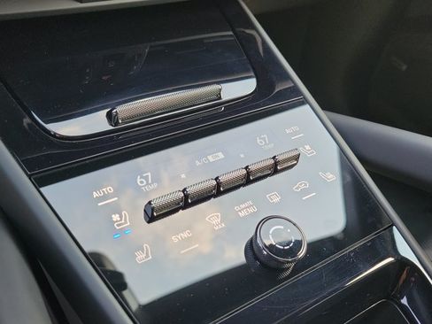 Certified 2025 Porsche Cayenne S AWD/4WD image 35