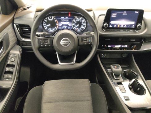 Used 2021 Nissan Rogue SV FWD image 22