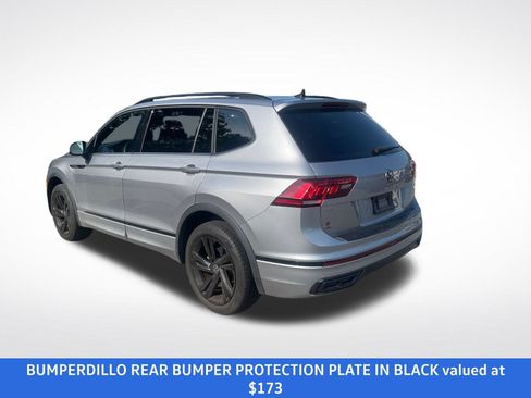 Used 2024 Volkswagen Tiguan SE R-Line AWD/4WD image 3