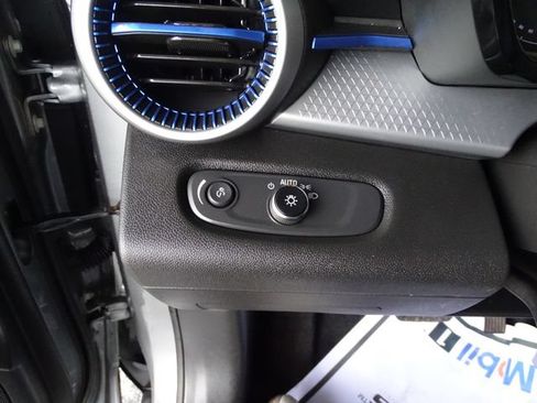 Used 2024 Chevrolet Trax LS w/ LS Convenience Package FWD image 20