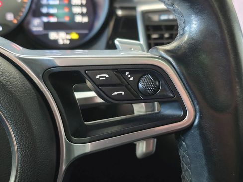 Used 2018 Porsche Macan S image 20