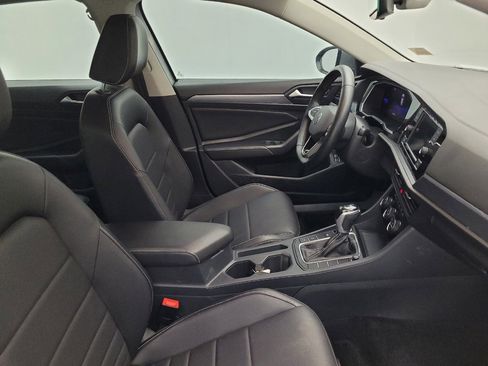 Used 2023 Volkswagen Jetta SE image 21