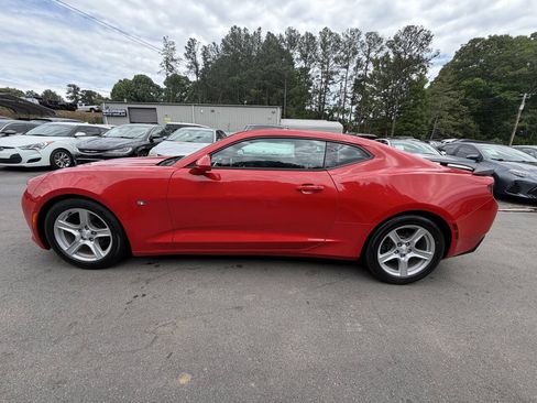 Used 2016 Chevrolet Camaro LT RWD image 9