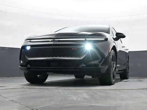 Used 2024 Chevrolet Equinox EV RS image 21