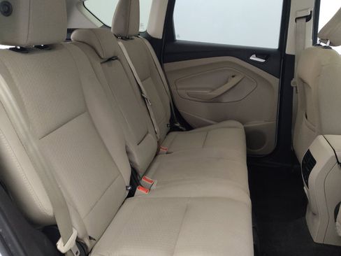 Used 2018 Ford Escape SE FWD image 19