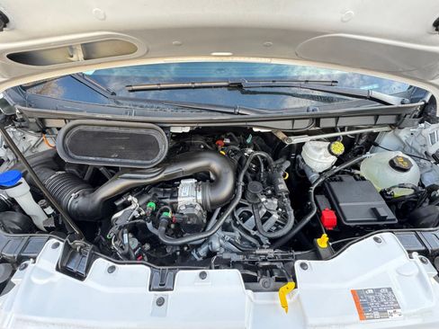 Used 2024 Ford Transit 350 XLT image 31