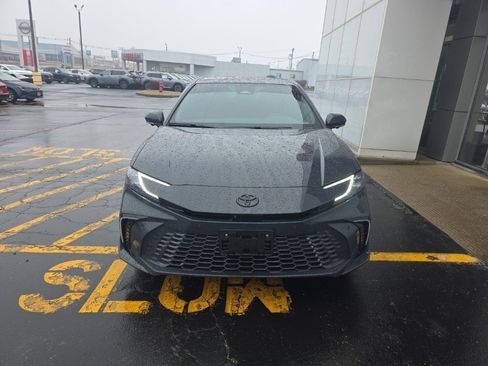 Used 2025 Toyota Camry XSE w/ Premium Plus Package image 9