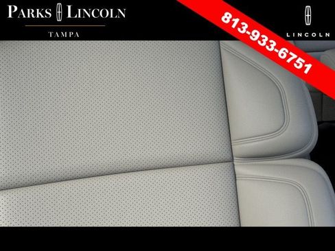 New 2026 Lincoln Navigator Reserve AWD/4WD image 16