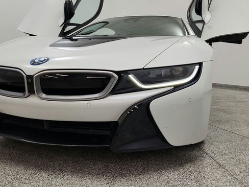 Used 2015 BMW i8 image 14