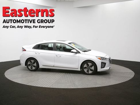 Used 2022 Hyundai Ioniq Limited image 47