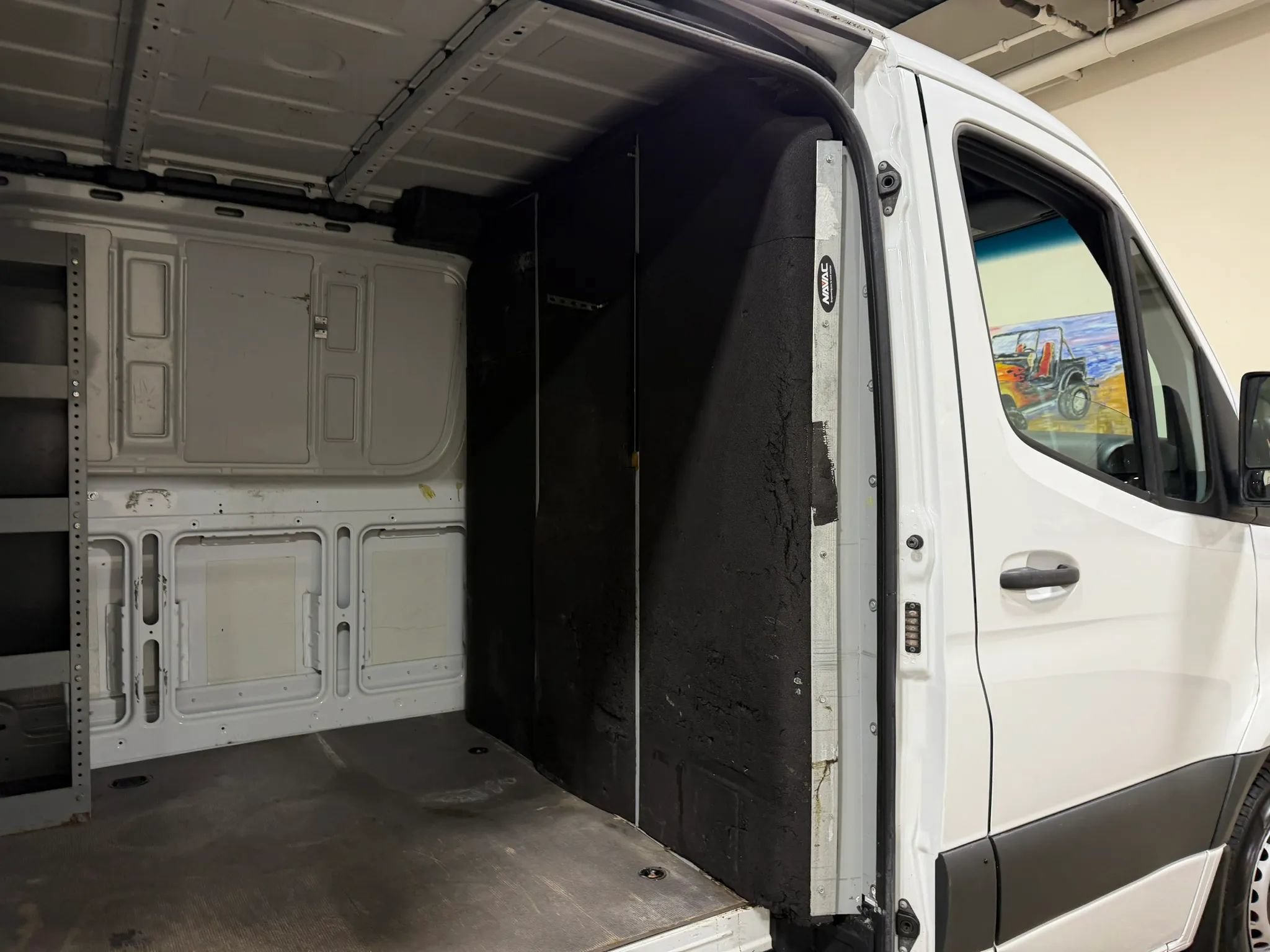 Used 2019 Freightliner Sprinter 144 RWD image 25