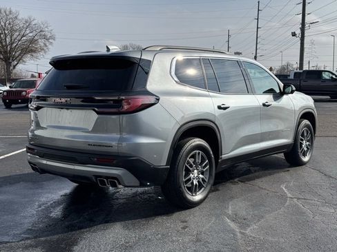 Used 2025 GMC Acadia Elevation image 5