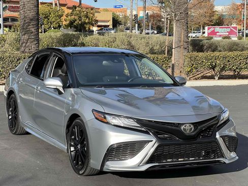 Used 2022 Toyota Camry XSE image 17