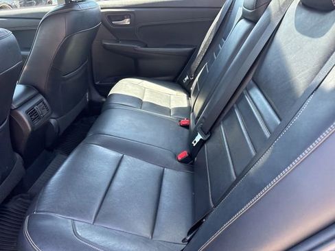 Used 2016 Toyota Camry XLE FWD image 6