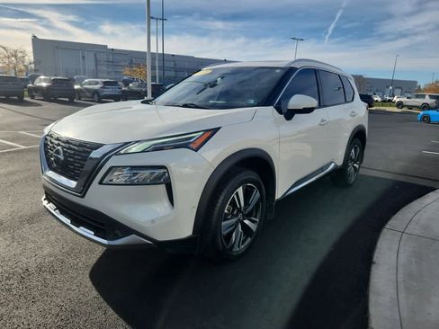 Used 2021 Nissan Rogue Platinum image 6