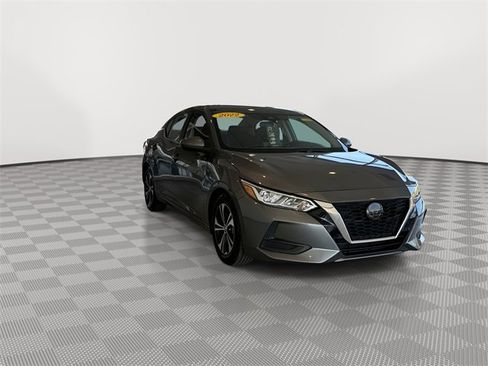 Used 2022 Nissan Sentra SV image 2