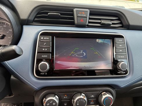 Used 2025 Nissan Versa SV FWD image 22