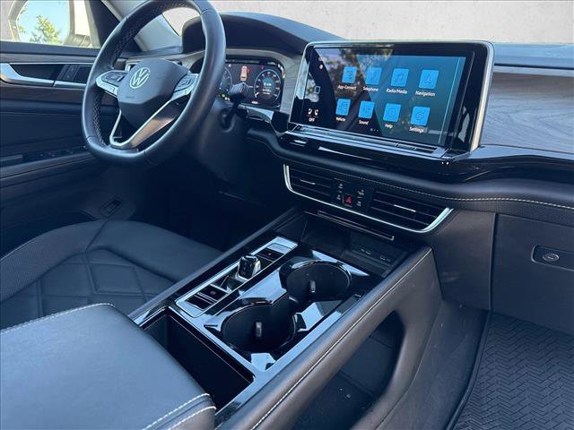 Used 2024 Volkswagen Atlas SE FWD image 23