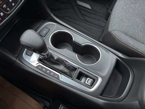 Used 2023 Chevrolet Equinox LT image 21