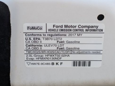 Used 2017 Ford Escape Titanium w/ Equipment Group 301A AWD/4WD image 25