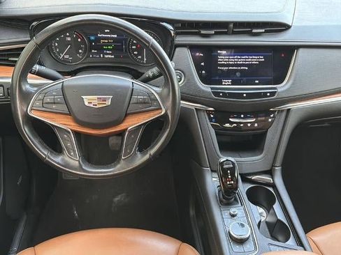 Used 2020 Cadillac XT5 Premium Luxury FWD image 25