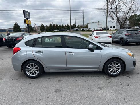 Used 2012 Subaru Impreza 2.0i Premium image 4