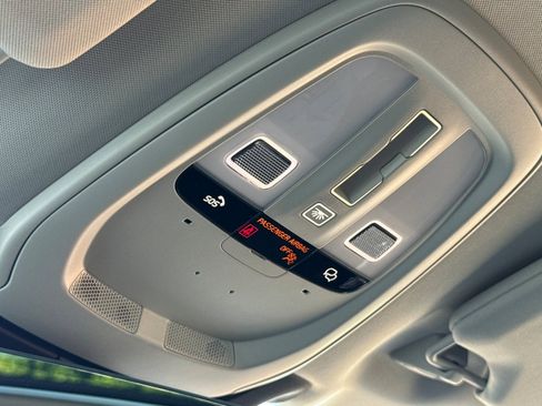 Used 2025 Volvo XC90 B6 Ultra image 24