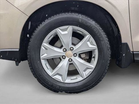 Used 2015 Subaru Forester 2.5i Limited image 25