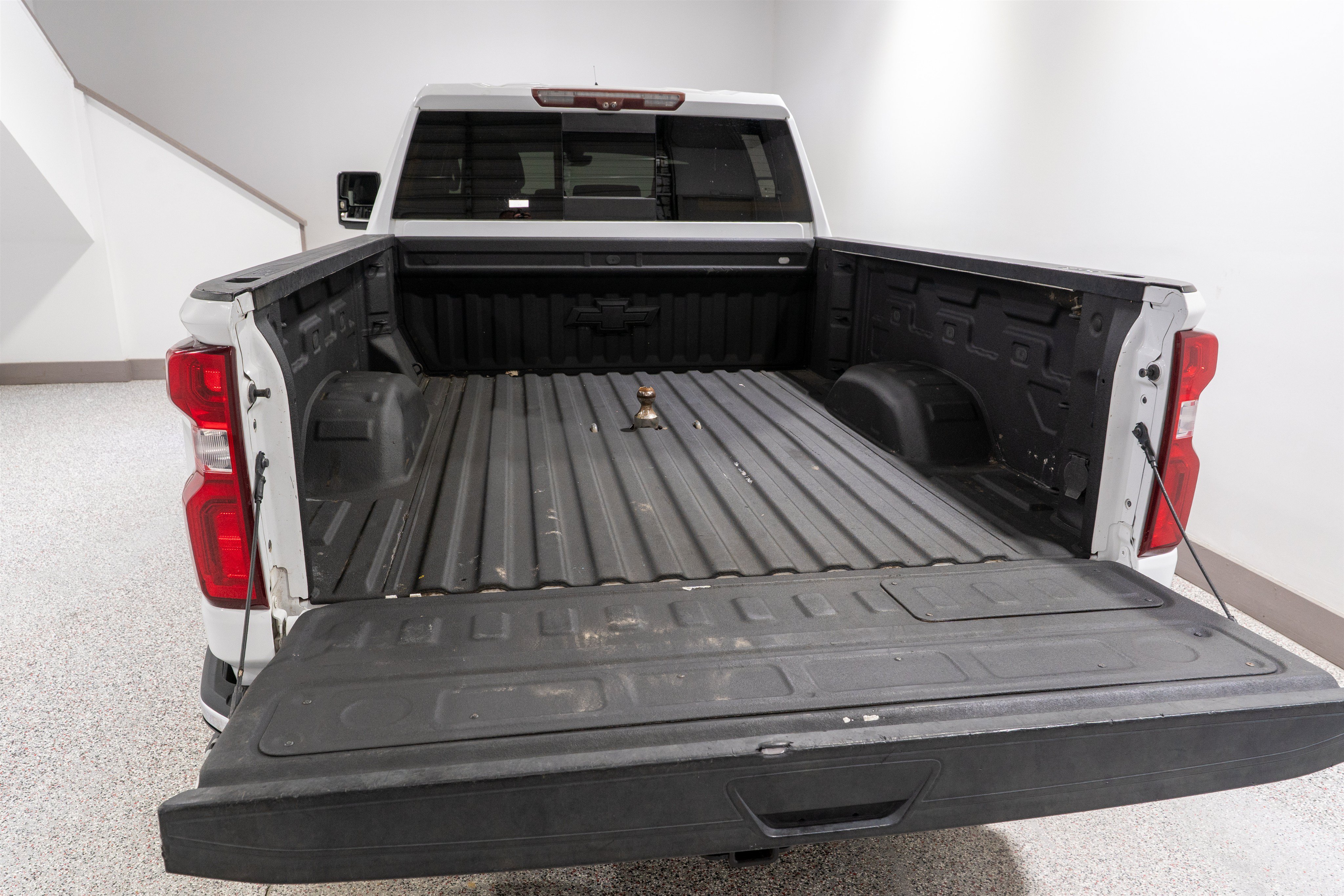 Used 2020 Chevrolet Silverado 2500 LTZ w/ Technology Package AWD/4WD image 11