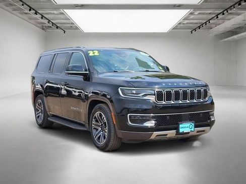 Used 2022 Jeep Wagoneer Series III AWD/4WD image 7