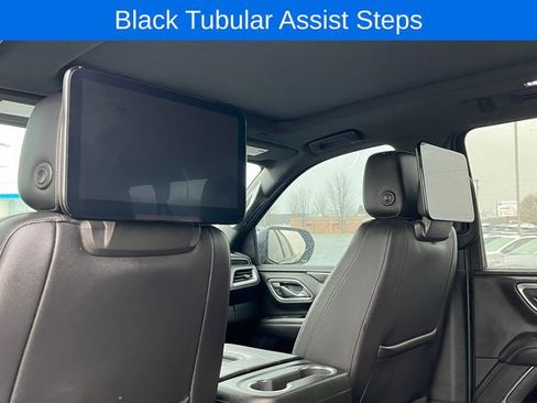 Used 2021 Chevrolet Suburban Z71 w/ Z71 Signature Package image 41