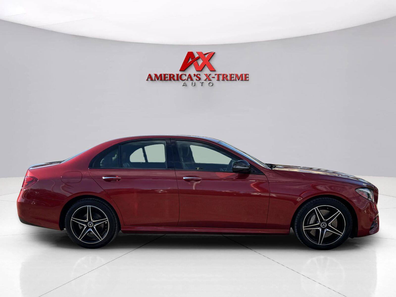 Used 2018 Mercedes-Benz E 300 4MATIC image 7